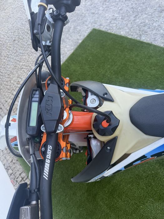 KTM EXC 125 SIX DAYS matriculada