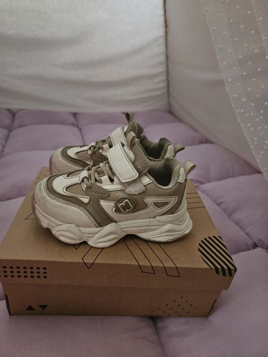 Кросівки дитячі для дівчинки