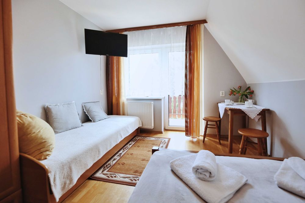 adne-pokoje-parking-dom-emilia-w-g-rach-zakopane-10-min-od-krup-wek