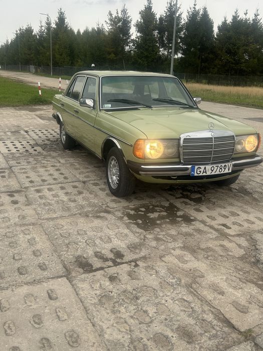 Mercedes-Benz W123