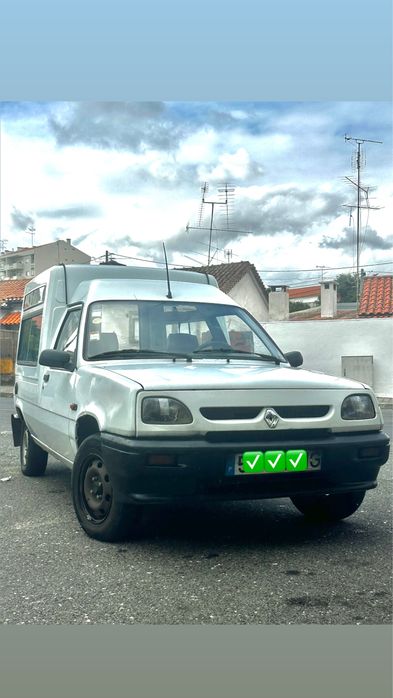 Renault express sem nada a fazer