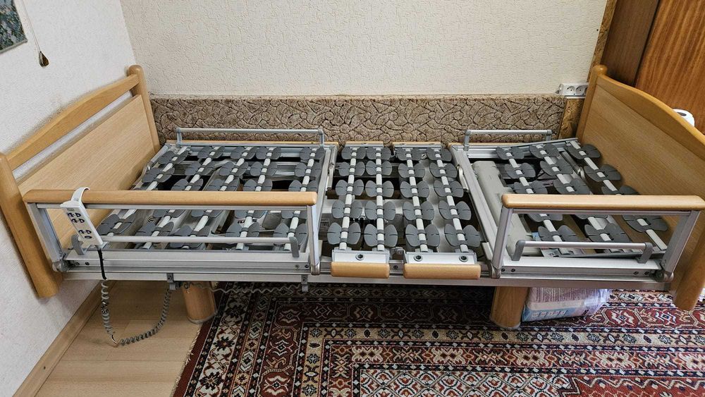 Łóżko rehabilitacyjne elektryczne VOLKER + materac