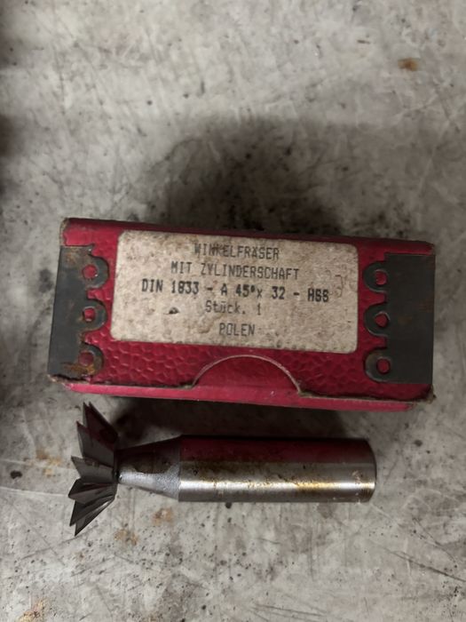 Frez kątowy jaskółczy ogon  45° x 32 mm HSS