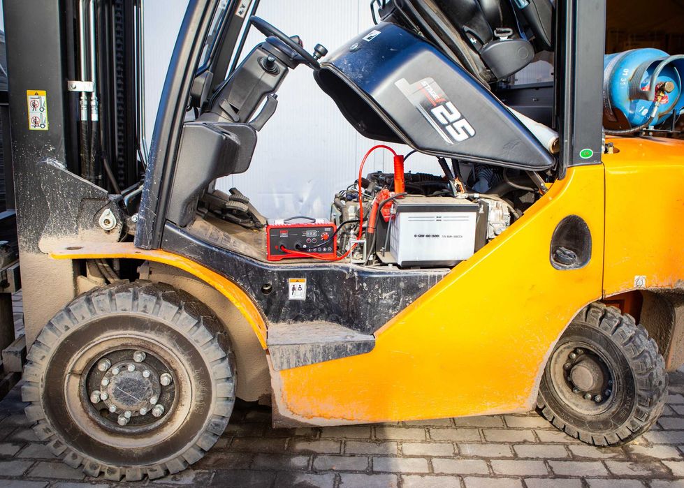 prostownik inwertorowy z rozruchem 180a 12/24v ładowarka 30a rtpi0167