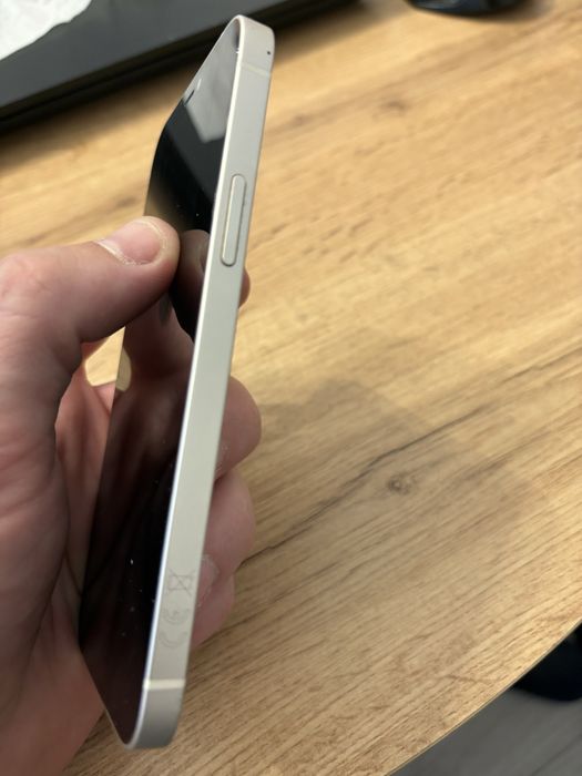 Iphone 12 stan idealny