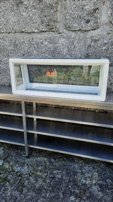 Expositor/ vitrine de comidas e outras coisas
