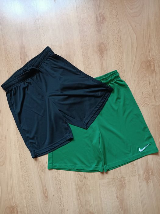Zestaw spodenki piłkarskie NIKE rozmiar 164