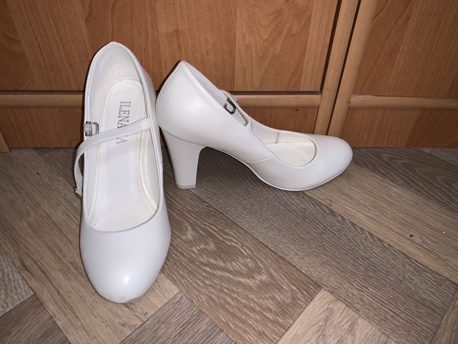 Весільні туфлі б/в