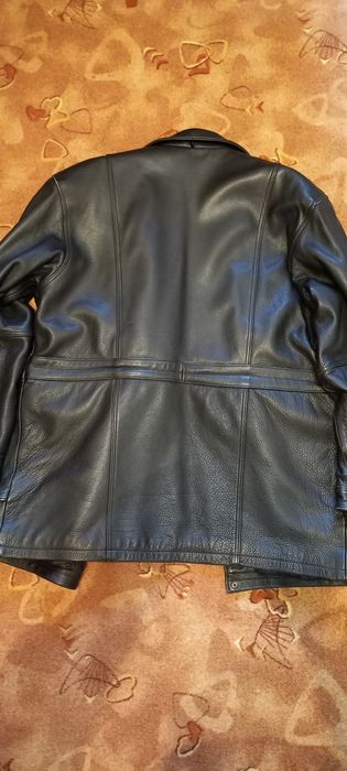 Продам шкіряну куртку( кожанку) 4xL  (64 розміру)о