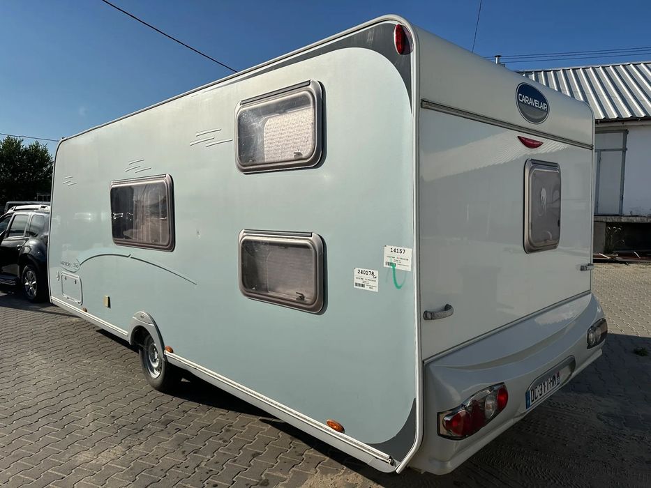 Caravelair Venicia 566  Lekko uszkodzona ,nowa klimatyzacja .