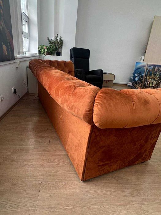 Продам гарний відновлений диван