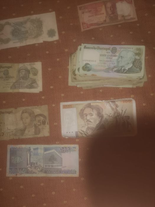 Moedas e notas de coleção