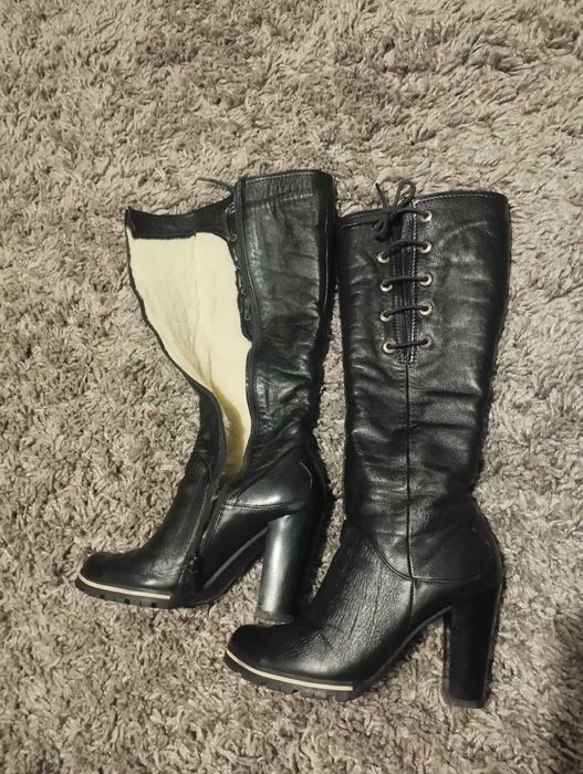 Жіноче зимове взуття ,ботінки