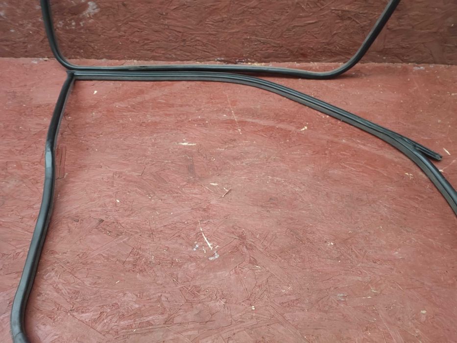 BMW E36 COUPE ORYGINALNE Uszczelki drzwi Lewa Prawa dobry stan OEM