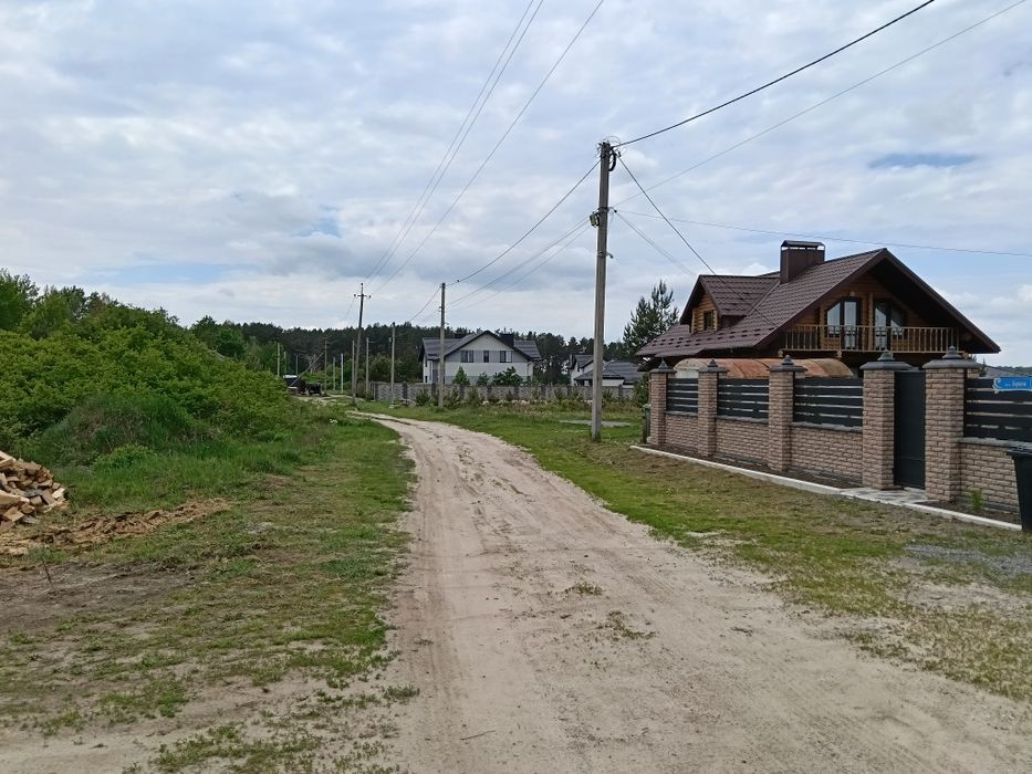 Продаж земельної ділянки під будівництво
