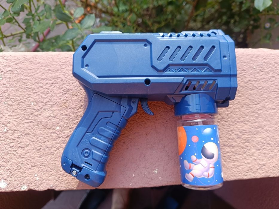 Бульбашковий пістолет (bubble gun)
