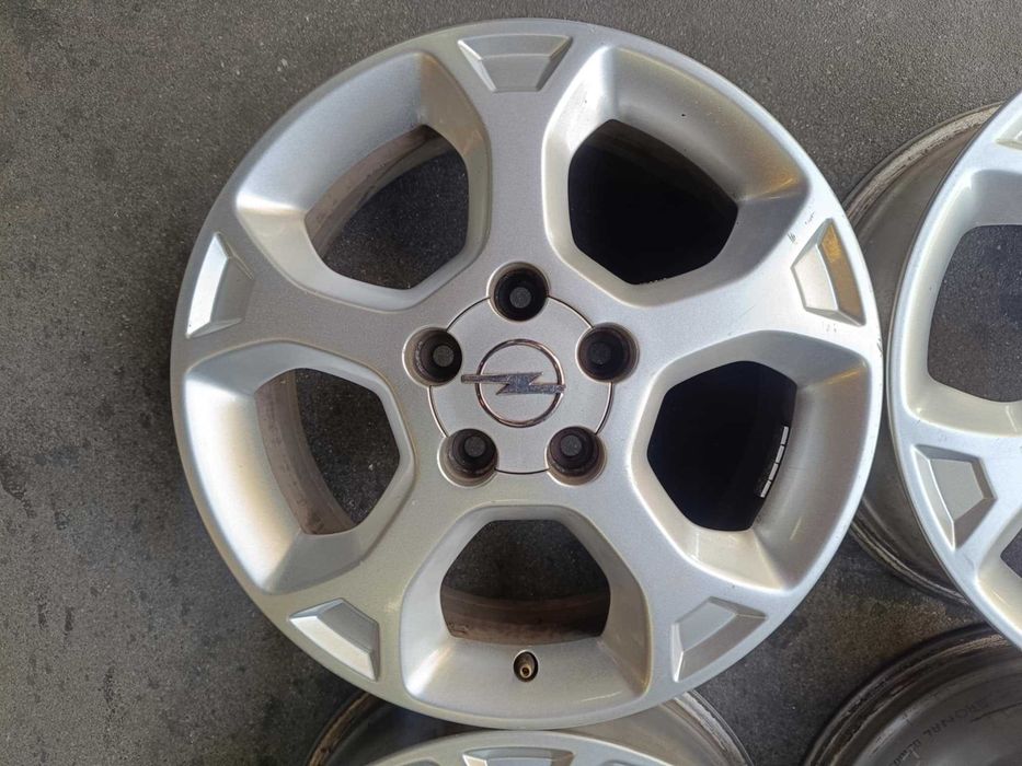 Felgi Aluminiowe Opel 16'' 5x110 et49 7j Ronal F7