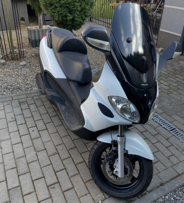Skuter Piaggio X9