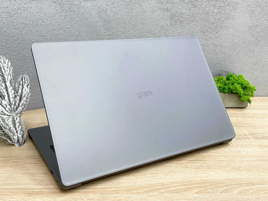 Ноутбук LG Gram 15 15U50T-15.6"IPS/i5-1334U 10ядер/16 Ram/512 SSD Нові