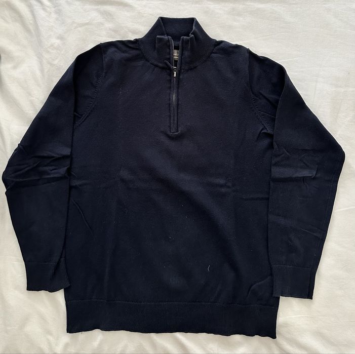 Camisolas de Gola Azul e Verde