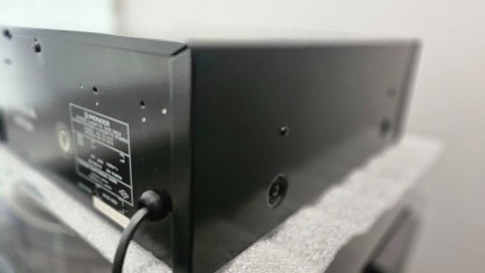 Пропоную майже нову касетну деку Pioneer CT-A7X