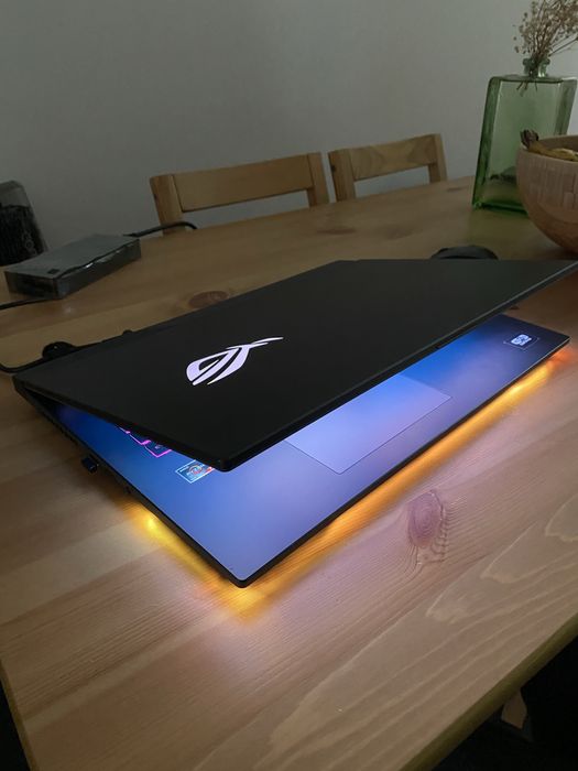 ASUS ROG Strix G17 G713QR Ryzen 7 16GB RAM 512GB SSD RTX3070 W11 PT