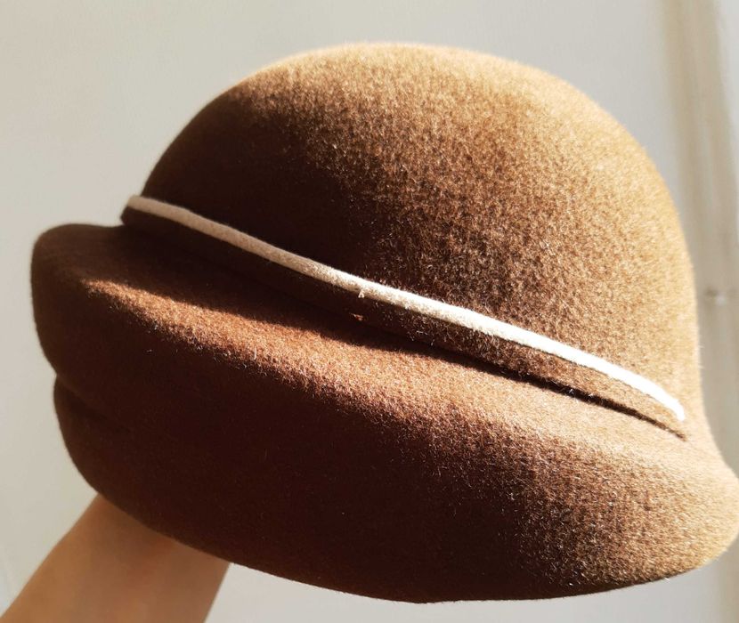 Шляпа женская фетровая зимняя.