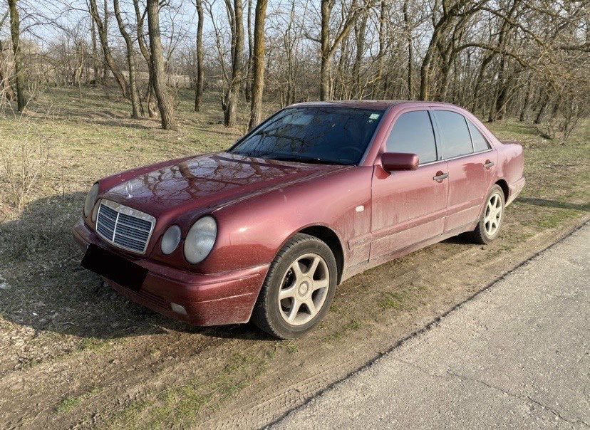 Mercedes-Benz w210 e230