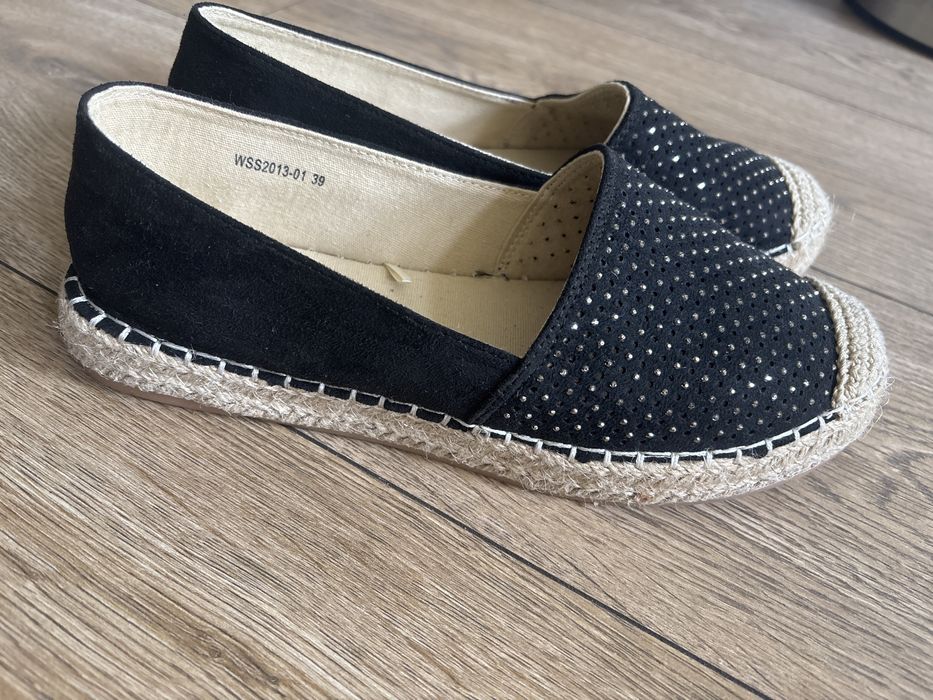 Espadryle ze srebrnymi cekinami