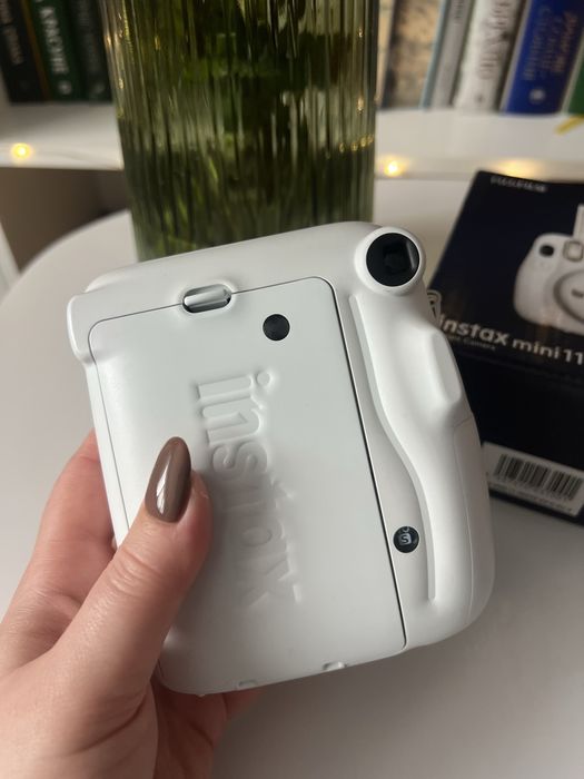 Фотоапарпт Instax mini 11