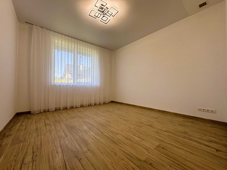 Продаж будинку, с.Ременів, 218 м.кв., укриття, гараж, 10 сот., БЕЗ КОМІСІЇ для покупця.