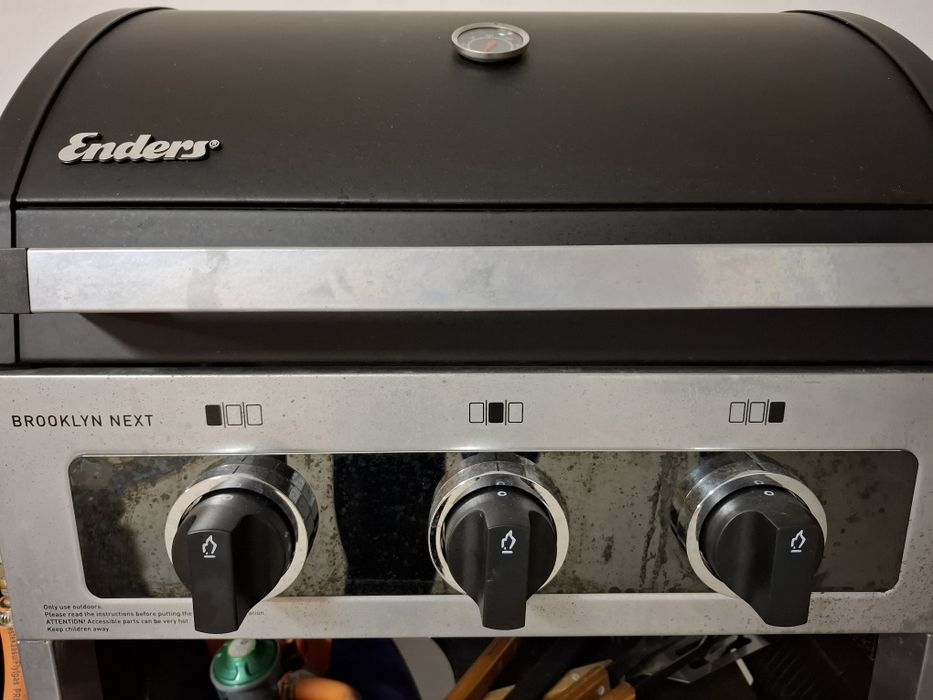 Grelhador barbecue churrasco com botija de gás