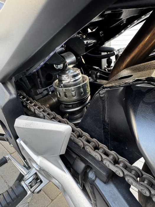 suzuki gsr 600!!!