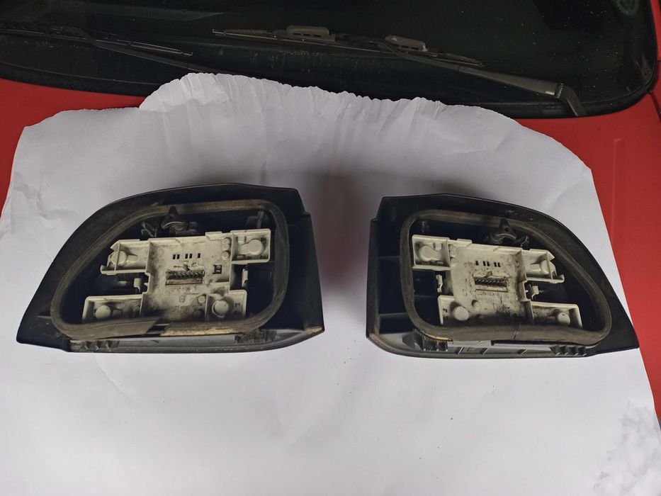 Clio 1 fase 1 Farolins Traseiros.