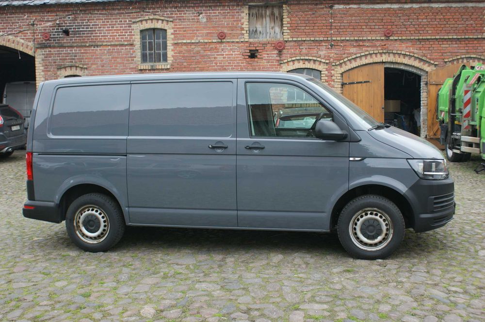 VW Transporter T6 2.0 TDI 102KM Mały przebieg