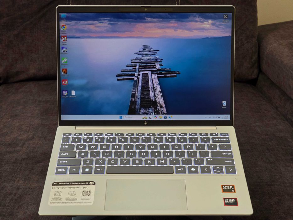 HP OmniBook 7 Aero NGAI (13,3" IPS/ Ryzen AI 5 340/ 16 DDR5/ 512 SSD)
