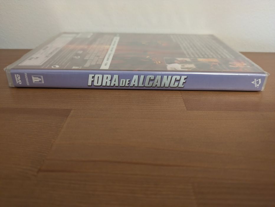 DVD NOVO e SELADO - " Fora de Alcance " (2004)