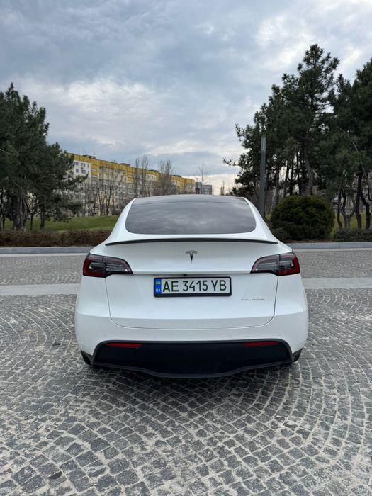 Tesla Model Y Long Renge 82 kvh
