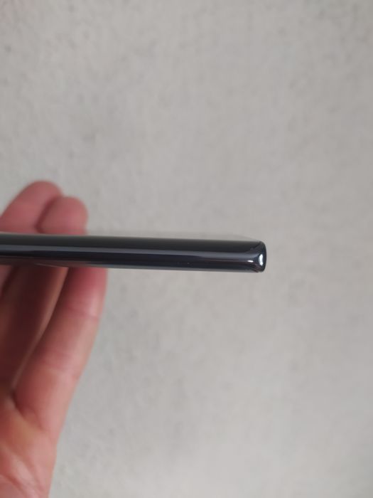 Продам LG Velvet новий