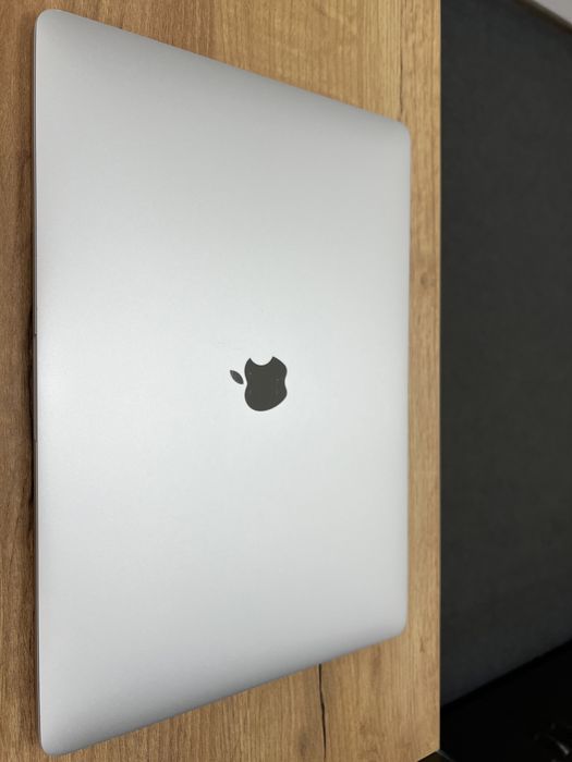 Macbook Pro 15 2019 i7|16|256 Гарантія! Макбук Стан Ідеальний