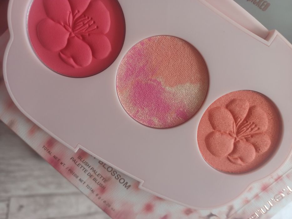 Adrianna Grande paleta, róże,cienie