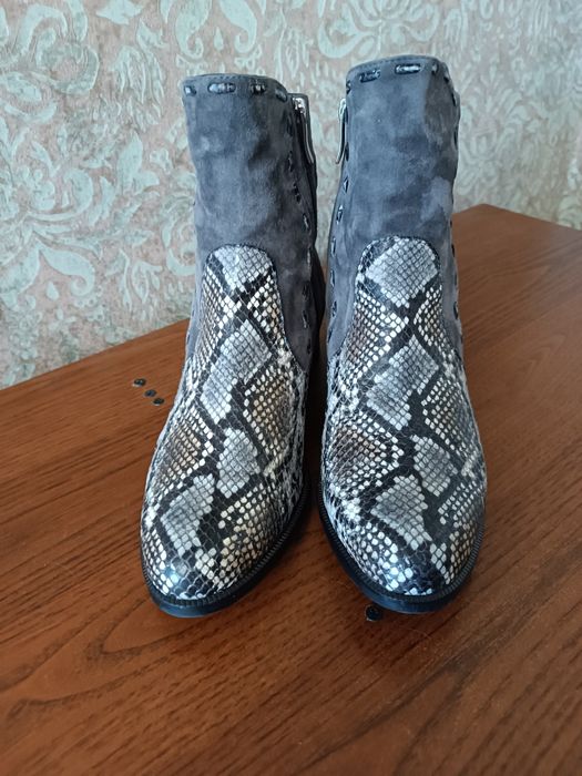 Ботинки кожаные женские Италия, р. 40