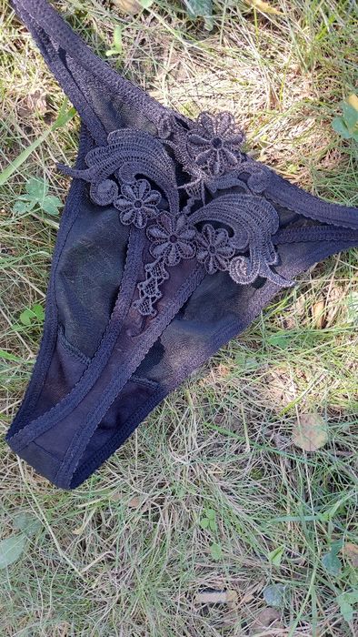 Stringi damskie rozm. M