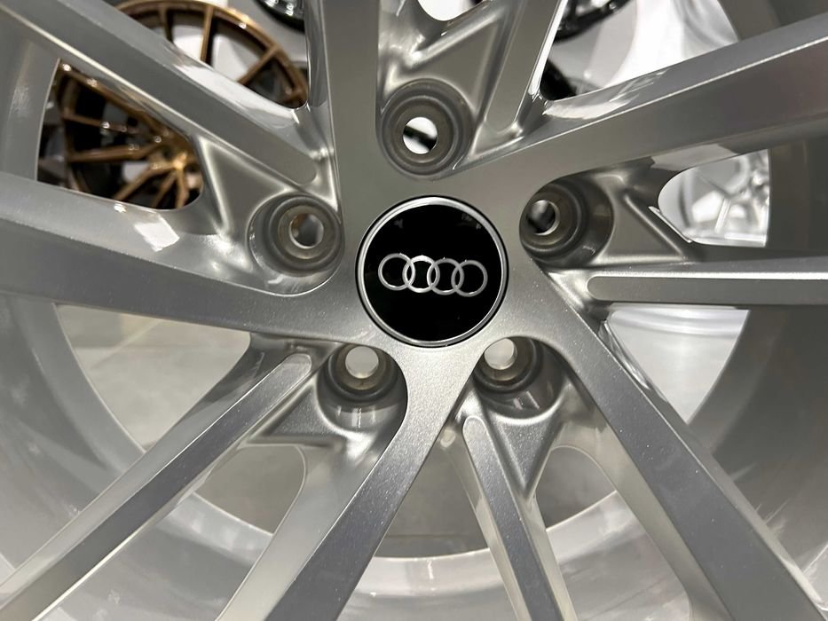 Oryginalne felgi 20 5x112 ET26 Audi RS4 B9 RS5 F5 A5 A7 8W0601/025CN