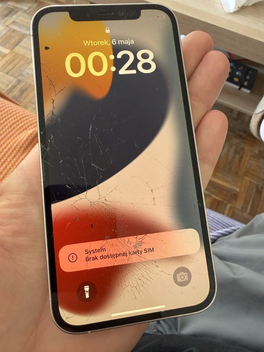 Iphone 12 pro uszkodzony