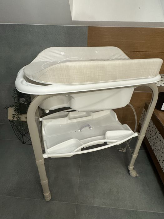 Wanienka dla niemowląt komoda kąpielowa cambio skladana mobilna