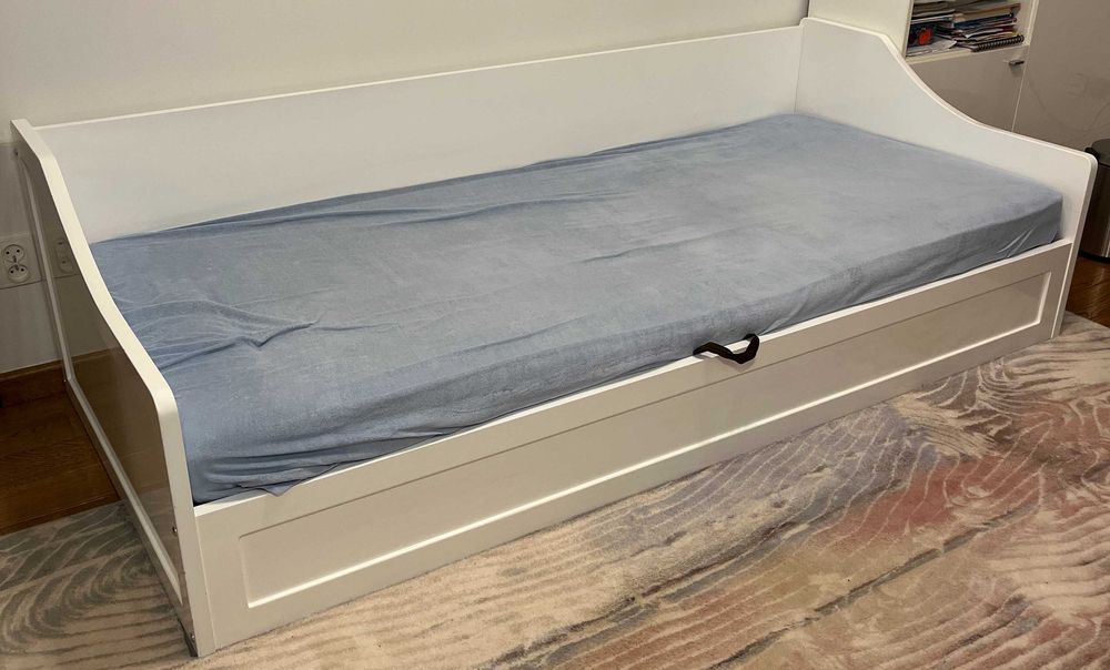 Łóżko dziecięce białe, lakierowane 90x200 ze skrzynią i zastawką