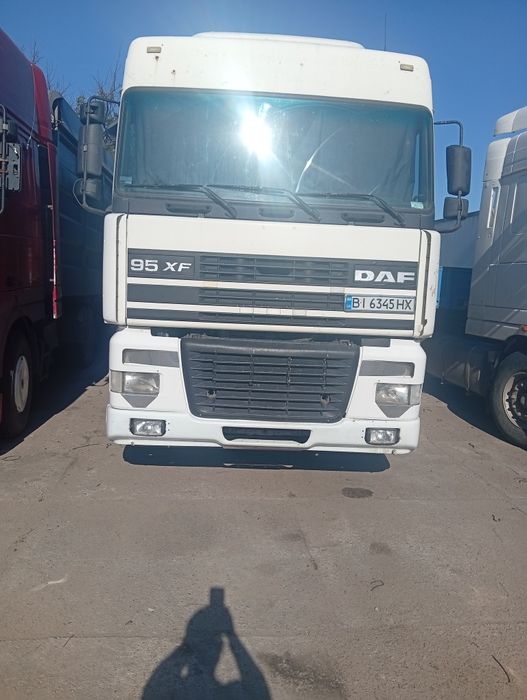 Продам тягач    DAF 380
