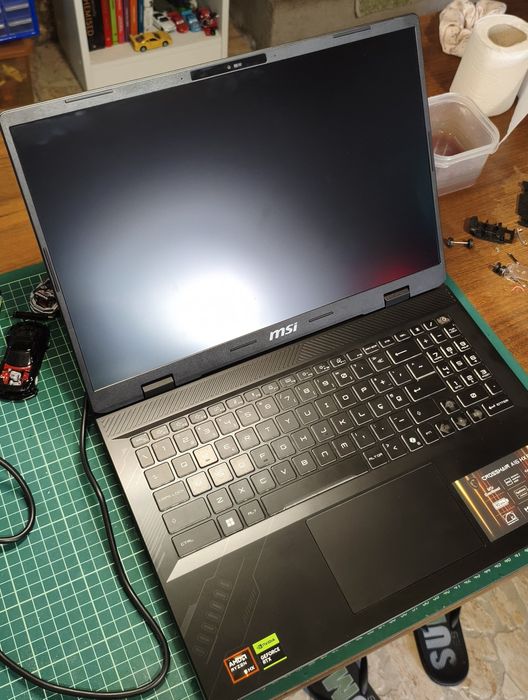 Portátil MSI Crosshair A16 HX RTX 5070 Ryzen 9 64gb ram