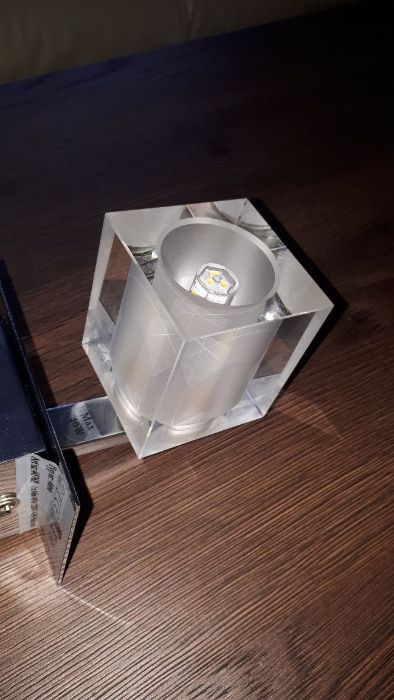 kinkiet LED bardzo nowoczesny chrom , idealny nad lustro , biurko